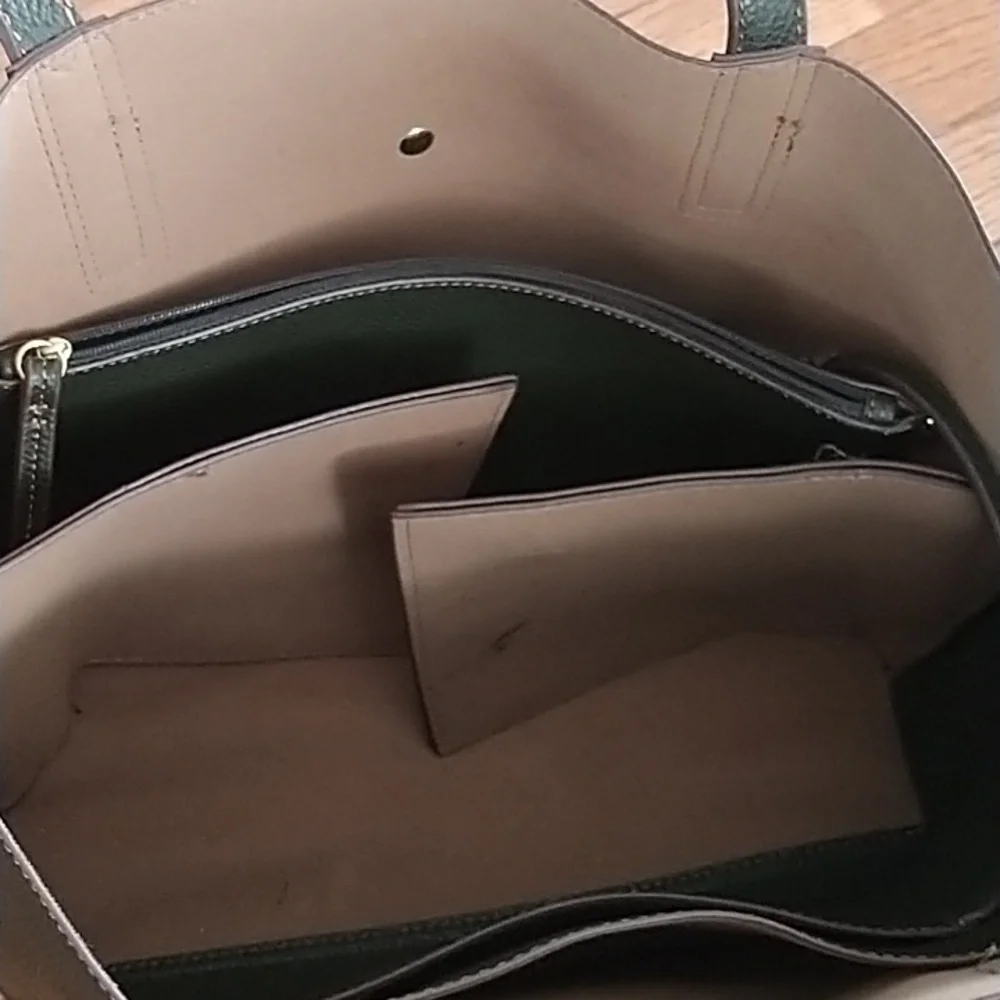 Travanti Pebble Faux Leather Olive Green Tote large with Pouch - Picture 5 of 10